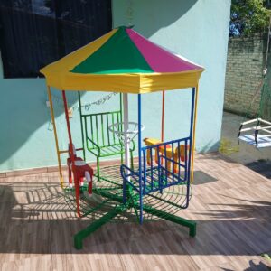 Calesita Infantil Metálica con Techo
